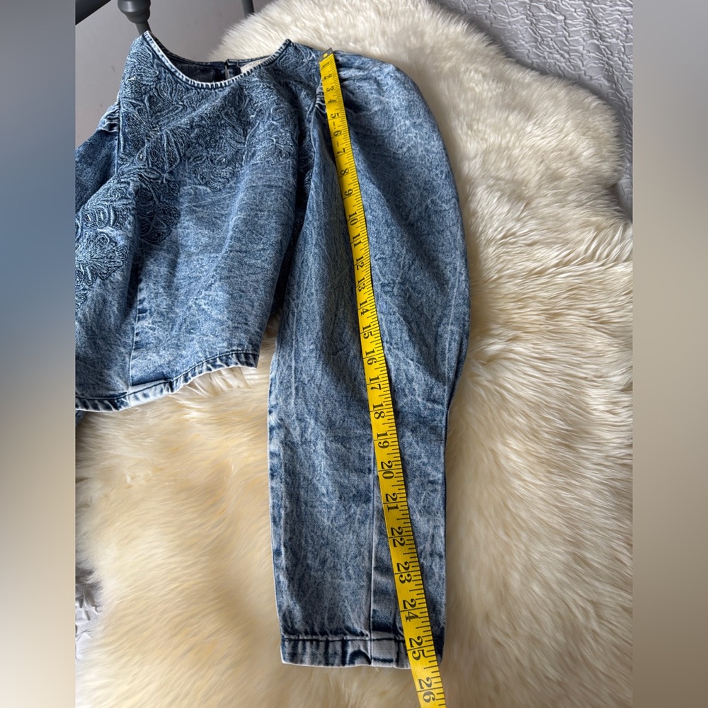 Pilcro Blue Embroidered Puff-Sleeve Denim Crop Top - Picture 14 of 16